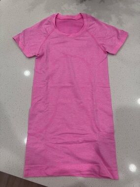 Hot Pink Lululemon Swiftly Tech